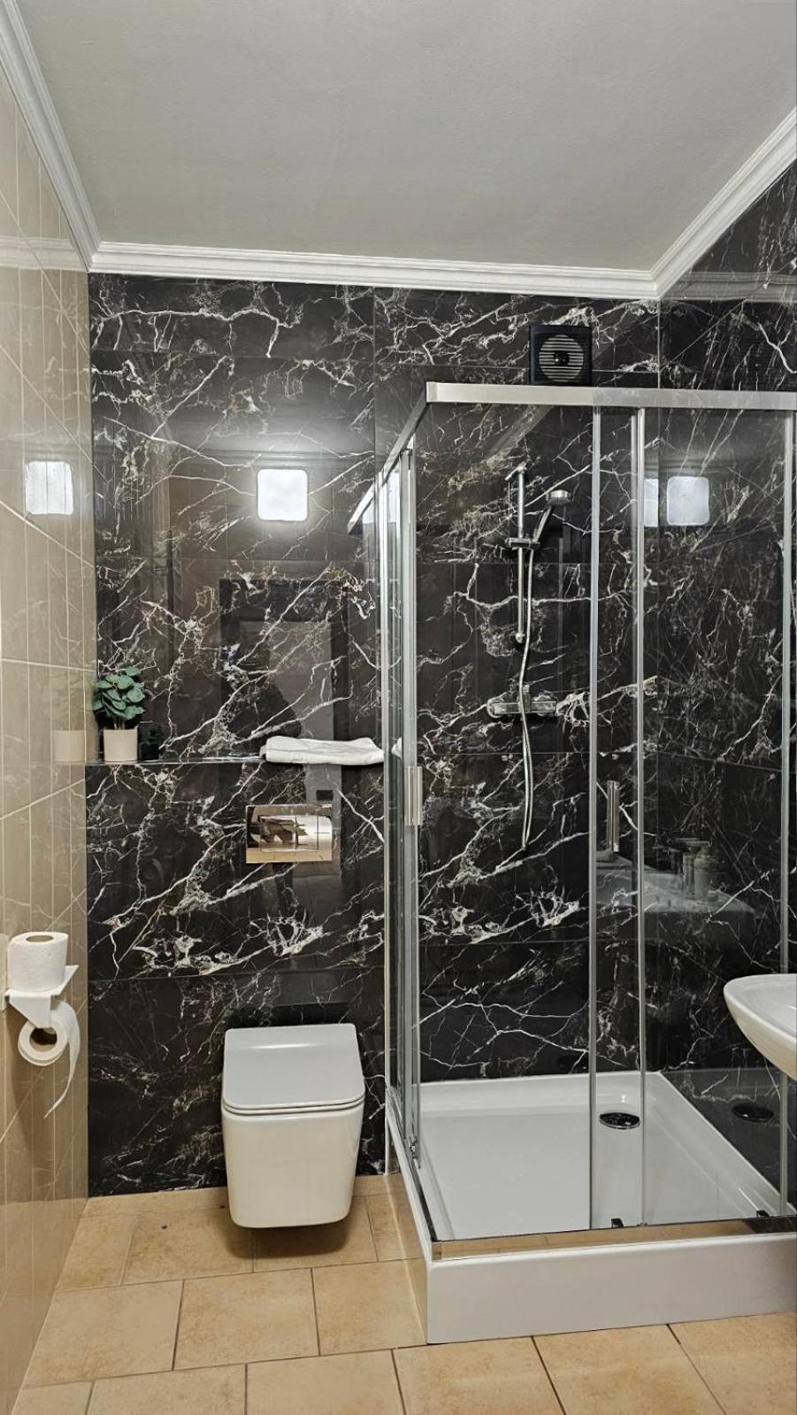 Black Room Apartment 무카체베 외부 사진
